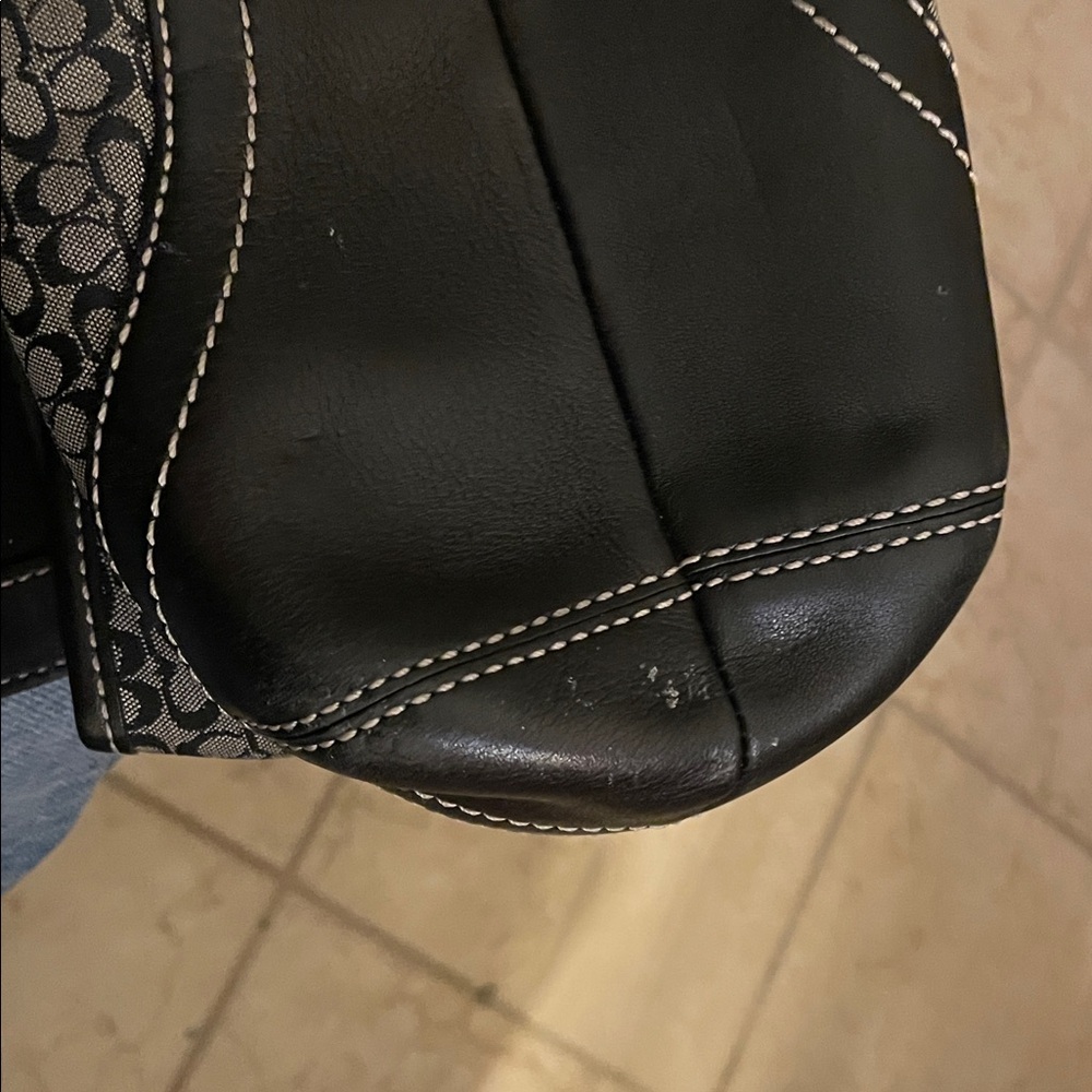 Coach Soho Bag - Picture 6 of 11